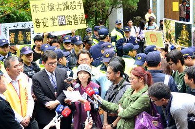 新北市百年土城因産權爭議強拆護産者赴當局陳情