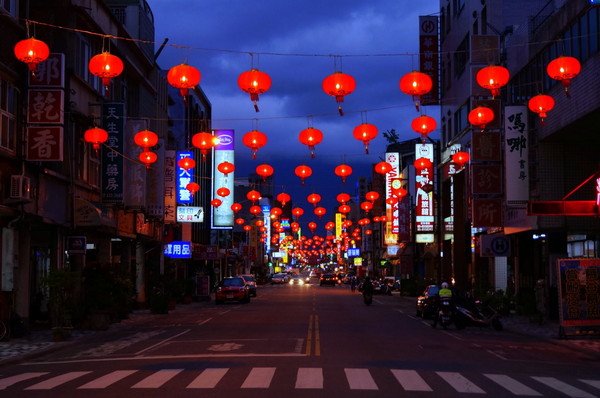 今年亮點將一路從花蓮火車站蔓延到金三角商圈，再延伸到吉安黃昏市場