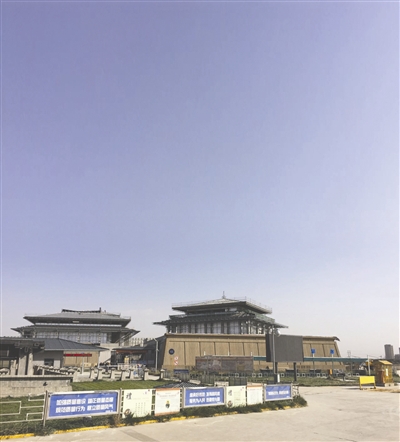 原文配圖：新咸陽博物院建在遺址建設控制地帶，並且未報批.