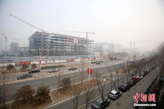 近日，北京城市副中心建設工地一派繁忙。<a target='_blank' href='http://big5.chinataiwan.cn/gate/big5/www.chinanews.com/' _fcksavedurl='http://big5.chinataiwan.cn/gate/big5/www.chinanews.com/'></table><p  align=