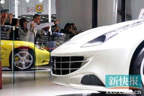 廣州車展買主不乏90後 中學生砸338萬入手豪車