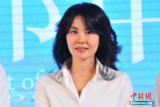 王菲現身房産中心遭投拍經紀人：侵犯個人隱私