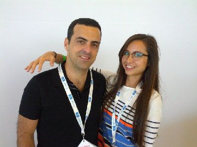 Amanda Rosenberg與已離職的Google Android全球副總裁Hugo Barra。(美國《世界日報》取自網路)