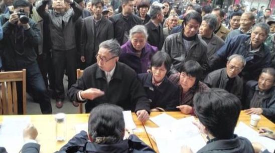 鎮江女市長在麵館接訪300多人 民眾：希望多來幾次(視頻/圖)