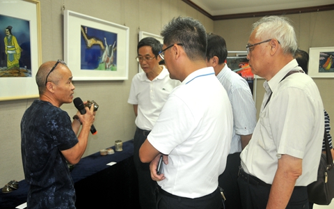 “屈子魂�兩岸情”陶藝展海口開幕 兩岸藝術作品同臺亮相