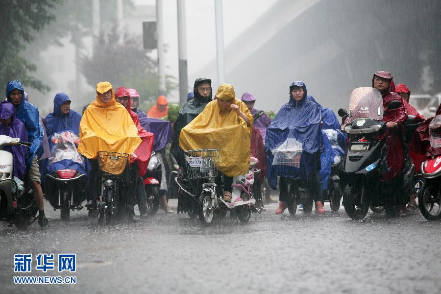 南方遭遇強降雨 中央氣象臺繼續發佈暴雨黃色預警