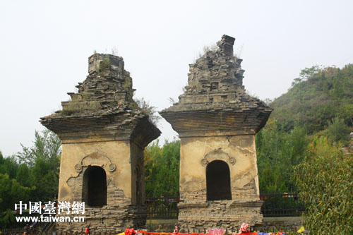 蒙山大佛景區連理塔。（台灣網 段雯婷 攝）