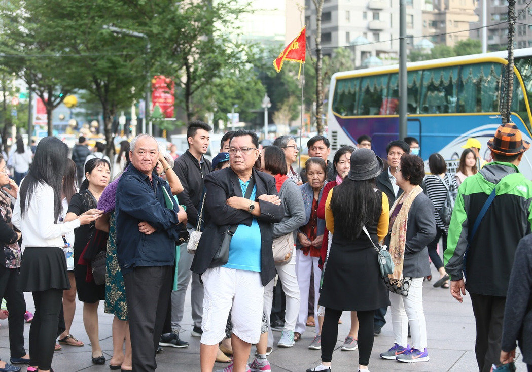 陸客銳減，導遊受重創，讓不少人轉職