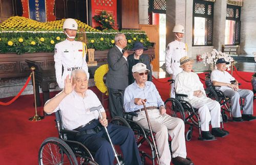 臺灣迎緬甸遠征軍英靈入“忠烈祠”老兵：等了70年