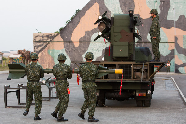 臺灣徵兵制走入歷史 1.5萬93年前出生役男將轉服替代役