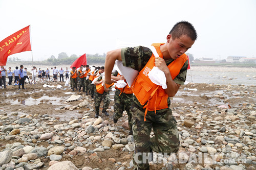 燕趙衛士：風雨中那抹動人的“橄欖綠”