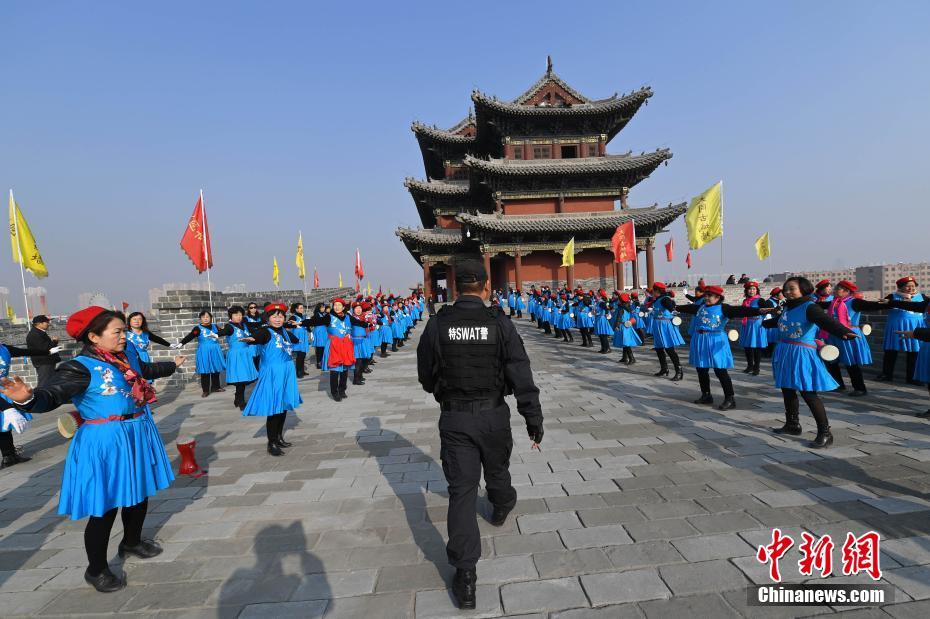 山西大同古城墻正式合龍