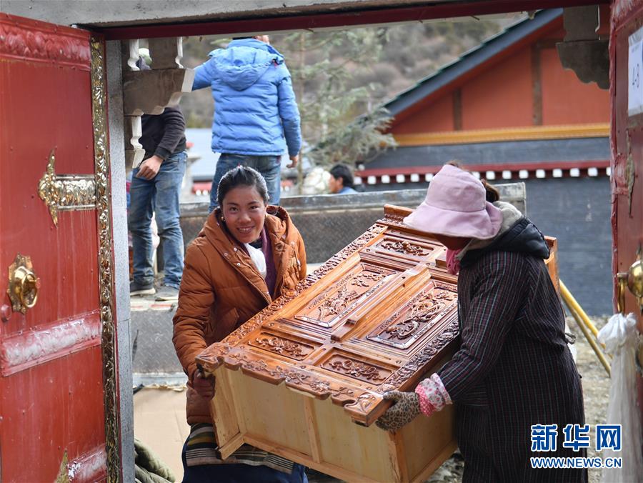 （新華全媒頭條�圖文互動）（12）闊步走在新時代康莊大道上——以習近平同志為核心的黨中央關心西藏工作紀實