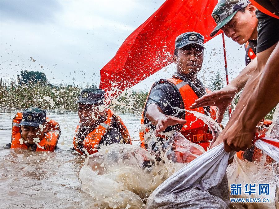 （圖文互動）（2）為實現中國夢強軍夢凝聚強大力量——黨的十八大以來雙擁工作綜述