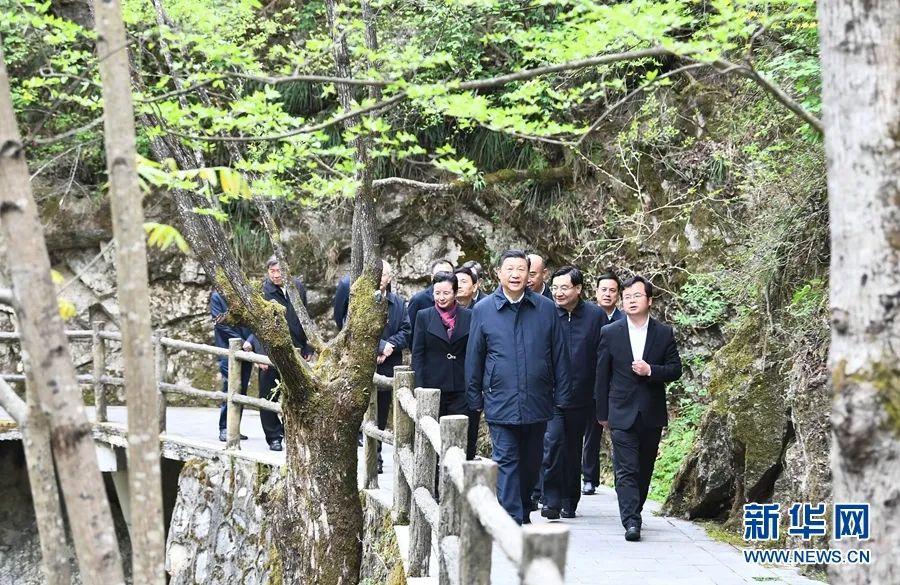 習近平：為子孫後代留下天藍、地綠、水清的美麗家園