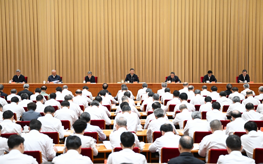 7月14日至15日，中央城市工作會議在北京舉行。中共中央總書記、國家主席、中央軍委主席習近平出席會議併發表重要講話。中共中央政治局常委李強、趙樂際、王滬寧、蔡奇、丁薛祥、李希出席會議。