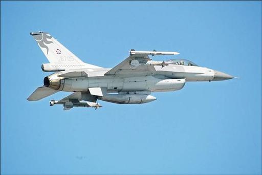 臺軍 F16