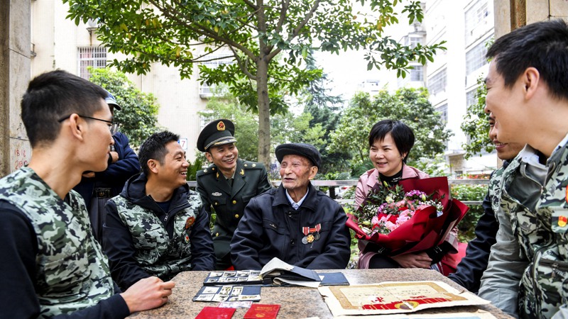 國慶臨近 95歲抗美援朝老兵祝祖國繁榮富強