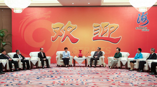 中共中央政治局常委、全國政協主席俞正聲17日下午在廈門會見了出席第九屆海峽論壇……