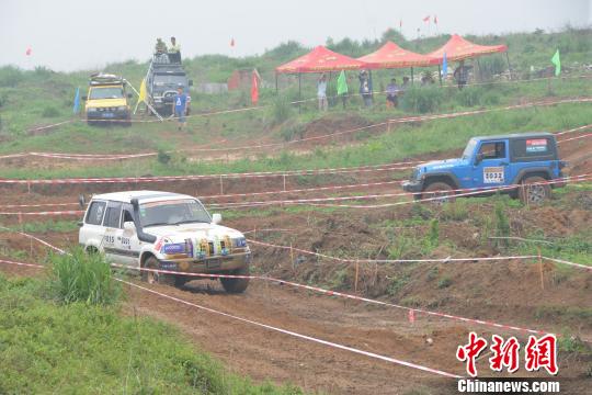 兩岸四地場地汽車越野挑戰賽落幕山東車手折桂