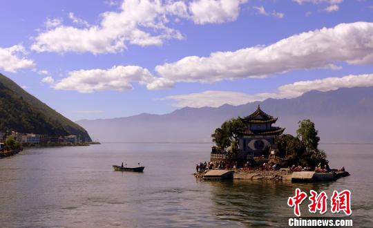 雲南大理洱海小普陀島。　張煒 攝