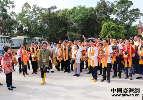 各地哪吒宮廟哪吒神像在江油哪吒祖廟進行拜五方活動