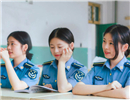 軍校女學員曬“時空穿越照” 美呆網友