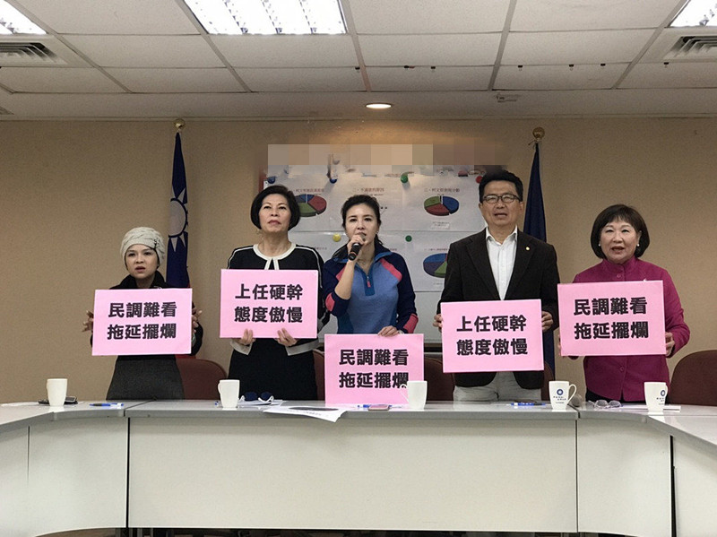 臺北市長柯文哲拼連任 民調顯示5成市民不支援