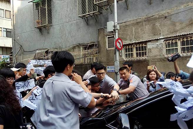 雙重標準！“太陽花”無罪 攔截林全車隊卻被告到底