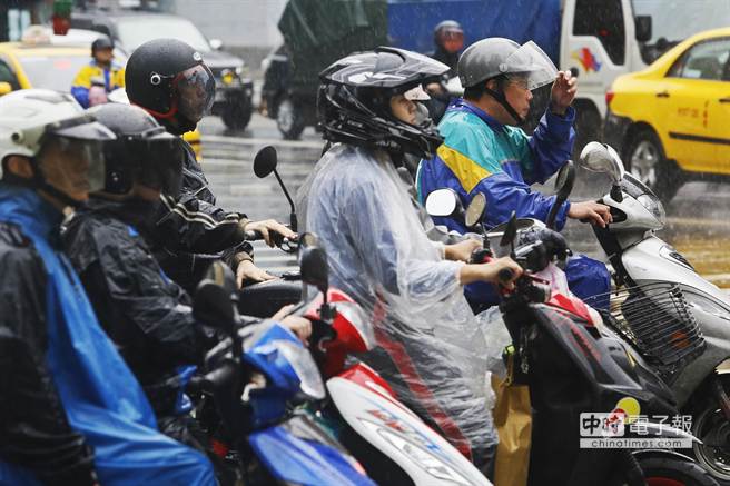 大旱之後又被淹 臺灣梅雨致苗栗臺中淹水警戒