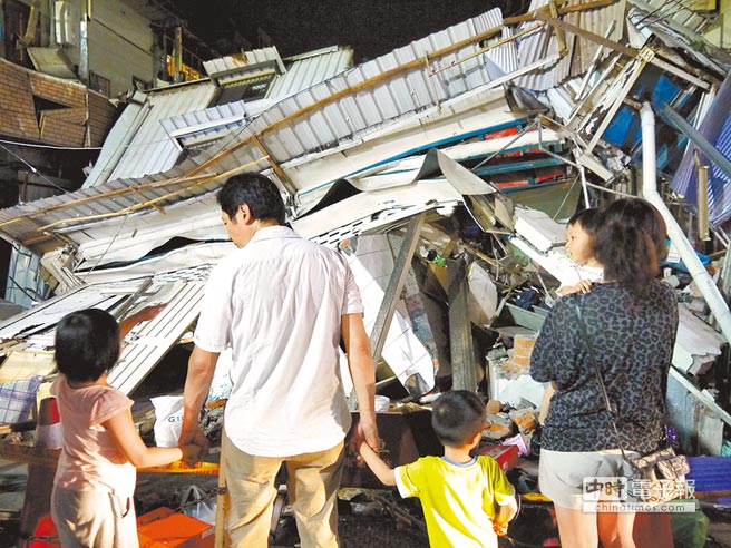 建商29日拆屋，林家5口人昨日吃完早餐回來發現家垮了