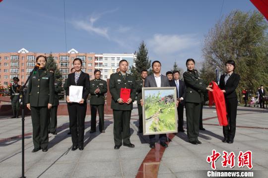 紀念中俄和平天使嘎麗婭犧牲70週年繪本《天使》首發