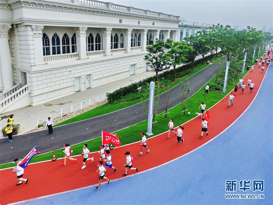 (新時代新氣象新作為�圖文互動)(4)爭當新時代排頭兵先行者 上海新起點上再出發