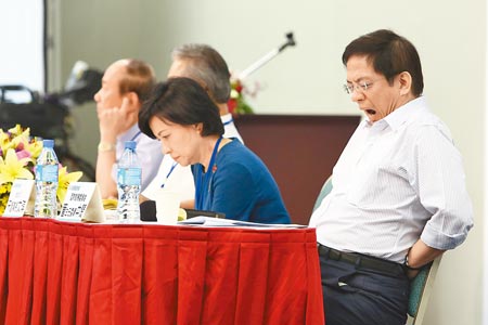 臺灣“經貿國是會議”共識：期盼“立院”速過服貿。（臺媒圖）