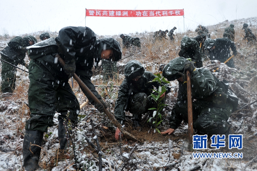 (網路媒體走轉改)深山住一週 千名武警將種下70萬株樹苗