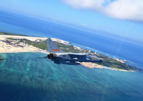 資料圖片：中國空軍出動殲擊機、殲轟機、預警機編成中方空軍戰鬥群，跨境參加中俄“海上聯合－2015（Ⅱ）”軍事演習。