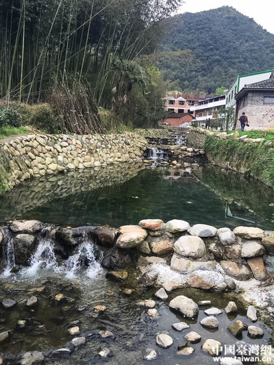 全國網路媒體走進中國扶貧第一村——福鼎赤溪。（台灣網記者 劉瑩 攝）