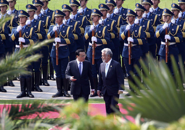 4月9日上午，李克強在三亞舉行歡迎儀式歡迎東蒂汶總理沙納納訪華。人民日報記者吳樂珺攝