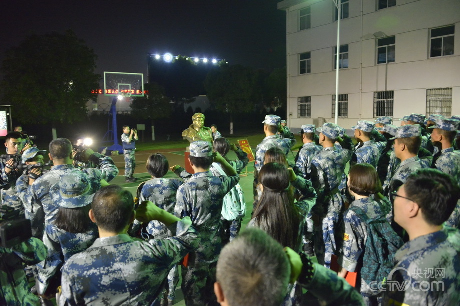 守住精神高地 捍衛革命精神