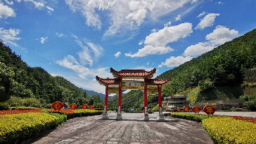 白雲朵朵南門坊 蔡季安攝_副本1.jpg