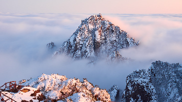 黃山冬雪 作者 余輝華_副本1.jpg