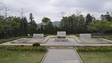 3 陸軍第五軍崑崙關戰役陣亡將士墓園（陣亡將士墓）_副本.jpg