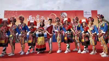 14.海峽兩岸聯手在龍虎山華泉小村舉辦文化娛樂活動慶祝國慶_副本1.jpg