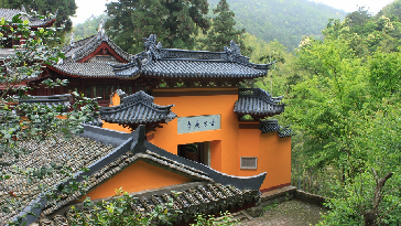 石梁古方廣寺——五百羅漢顯化之地_副本1.jpg