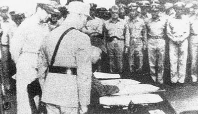 1945年9月2日 日本簽署無條件投降書